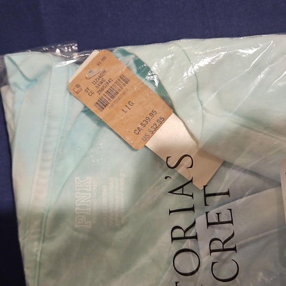 Victoria's secret Blue and Purple Tie-Dye T-Shirt - Picture 4 of 4